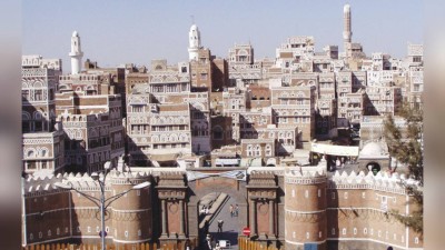 62 تغريدة صنعائية في حب "التي حوت كل فن": من يبغض صنعاء فإن له معيشةً ضنكًا*
