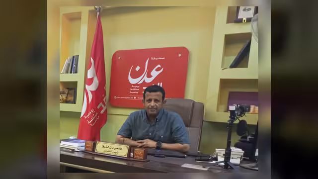 شرطة كابوتا تقتحم مقر صحيفه "عدن الغد" وتعتقل رئيس تحريرها