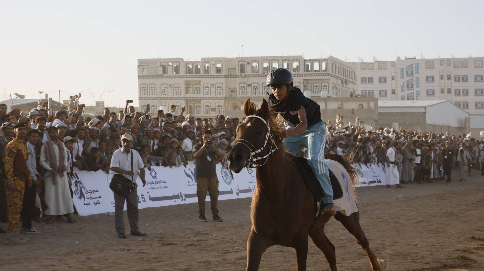 انطلاق مهرجان الفروسية في مأرب