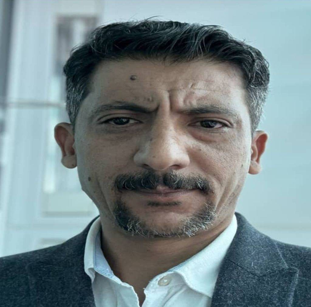 عمر منصر