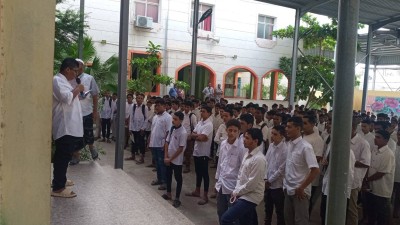 حضرموت: تعليق إضراب المعلمين بعد حكم قضائي بإلزام الحكومة بصرف الرواتب