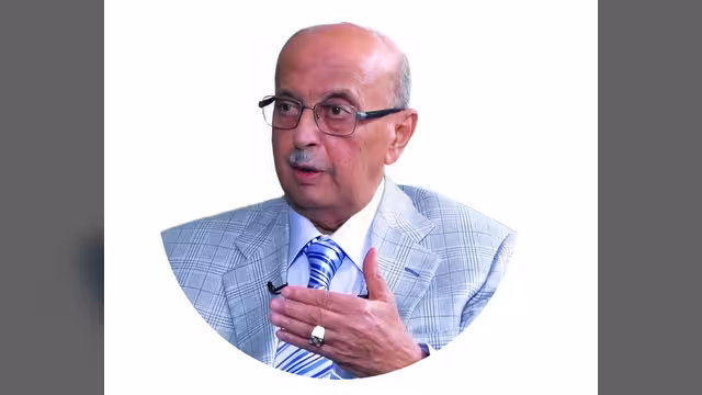 بين الملك عبدالله والسلطان قابوس وصدام: القربي يكشف رسائل اليمن السرية