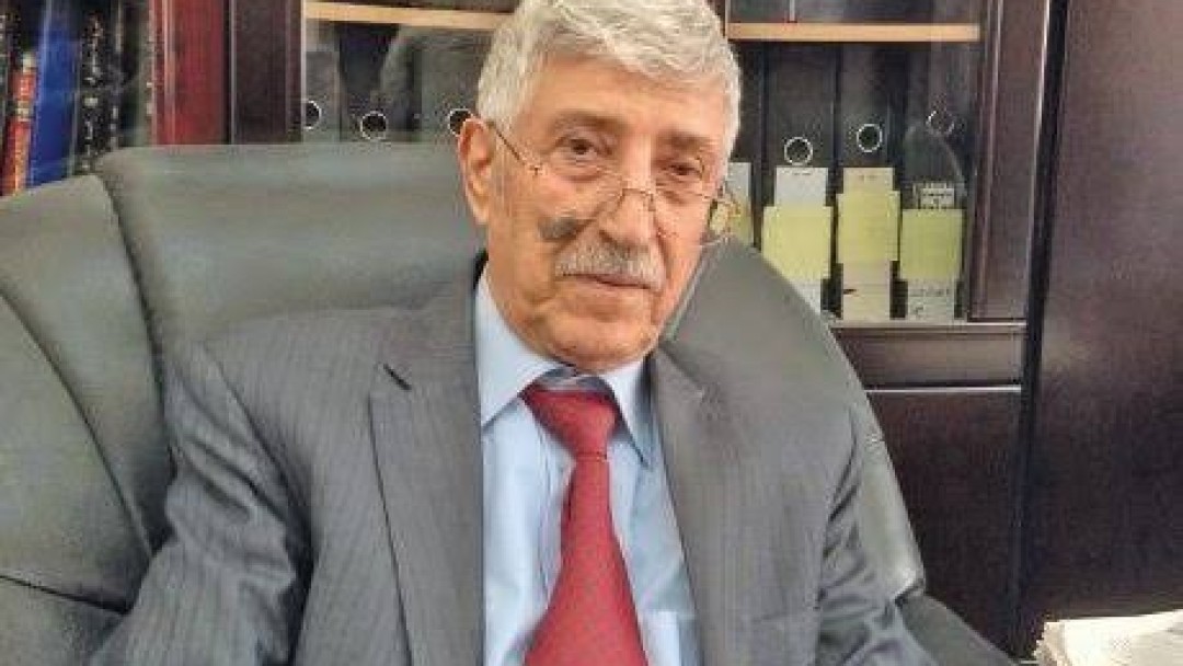 الشاعر عبدالعزيز المقالح ضمير اليمن