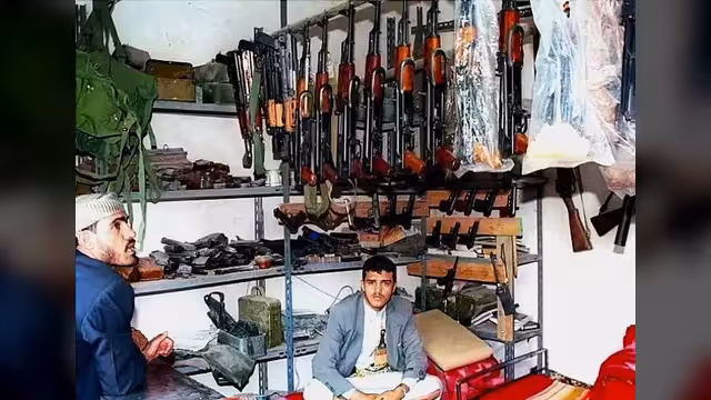 صنعاء: تراجع الطلب على الأسلحة الخفيفة مع توقف المعارك وتدهور الاقتصاد