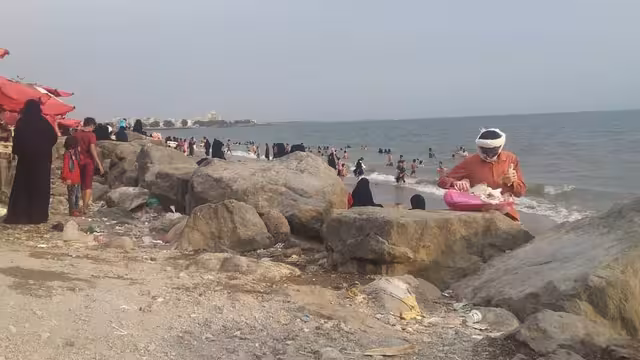 شتاء الحديدة.. موسم الدفء والسياحة الداخلية في اليمن
