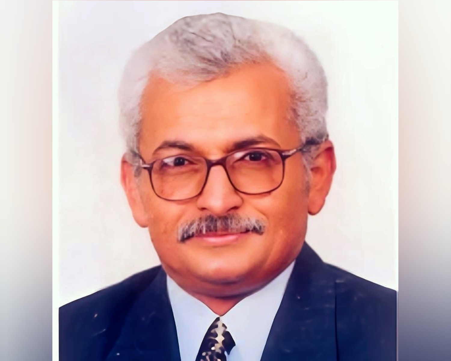 المهندس محمود إبراهيم الصغيري كعالم وأديب ومثقف