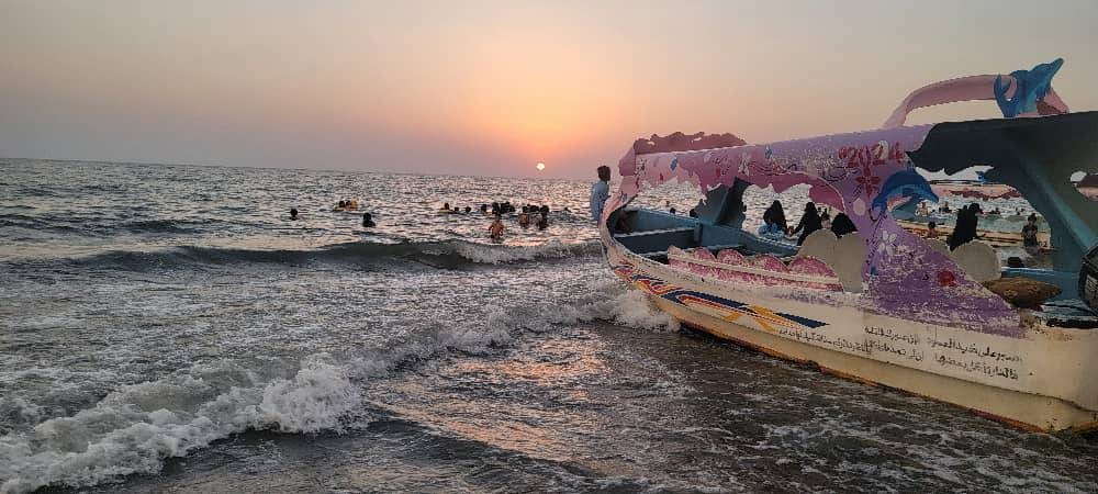 شتاء الحديدة.. فصل يجمع الأهل وينعش المدينة