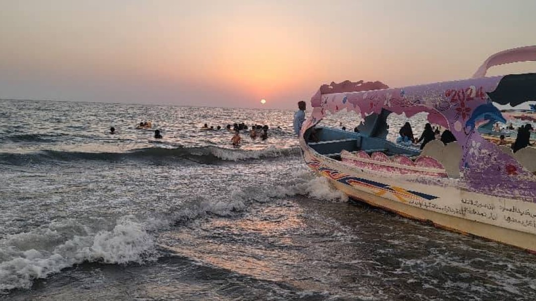 شتاء الحديدة.. فصل يجمع الأهل وينعش المدينة