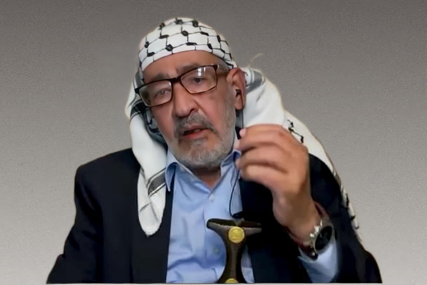 عبدالله سلام الحكيمي يستعيد ملامح تشكل الوعي السياسي في اليمن