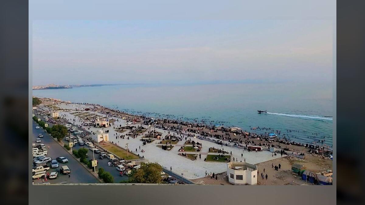 معلمات المدارس الخاصة في الحديدة: رواتب هزيلة وضغوط معيشية خانقة