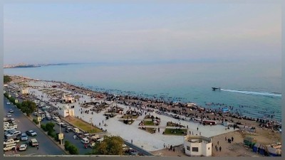 معلمات المدارس الخاصة في الحديدة: رواتب هزيلة وضغوط معيشية خانقة