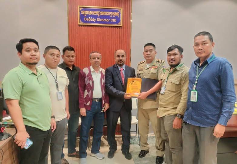 تحرير مواطنين يمنيين من قبضة عصابة مسلّحة في كمبوديا