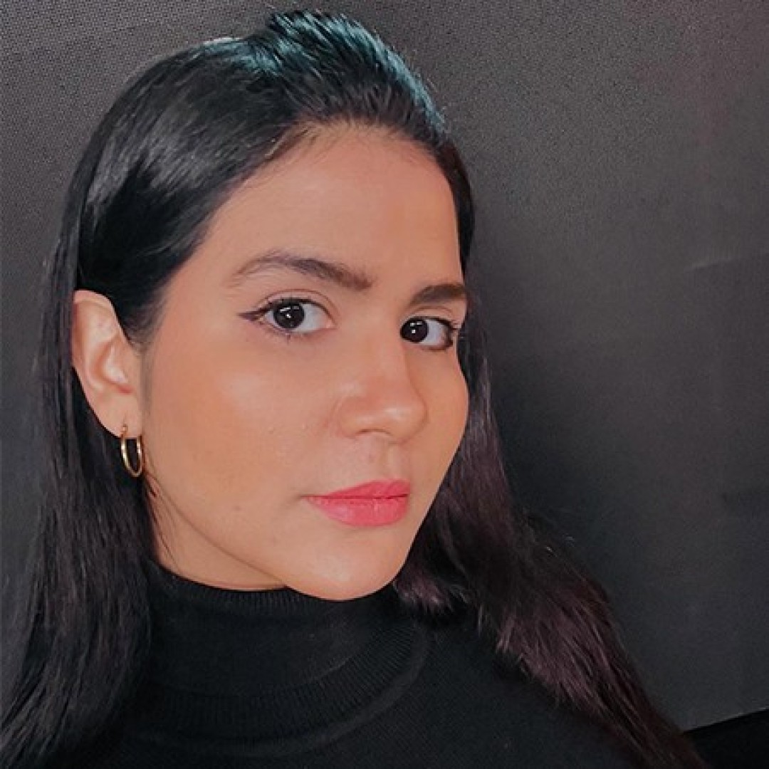 عهد ياسين ـ منصات عهد ياسين ـ منصات