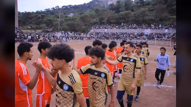 إب: بطولة كأس بعدان تواصل منافساتها وسط حضور جماهيري لافت