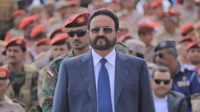 سلطان بلا تاج في جمهورية معلقة