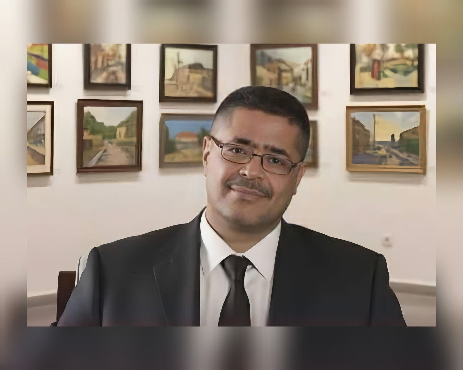 مزاد فني لدعم الفنان التشكيلي اليمني عدنان جُمن