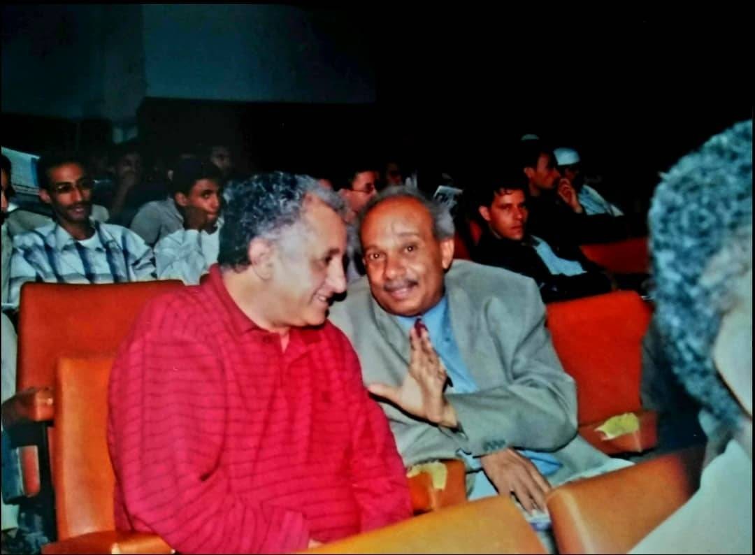 عبدالرحمن الأهدل والكاتب عبدالرحمن الأهدل والكاتب