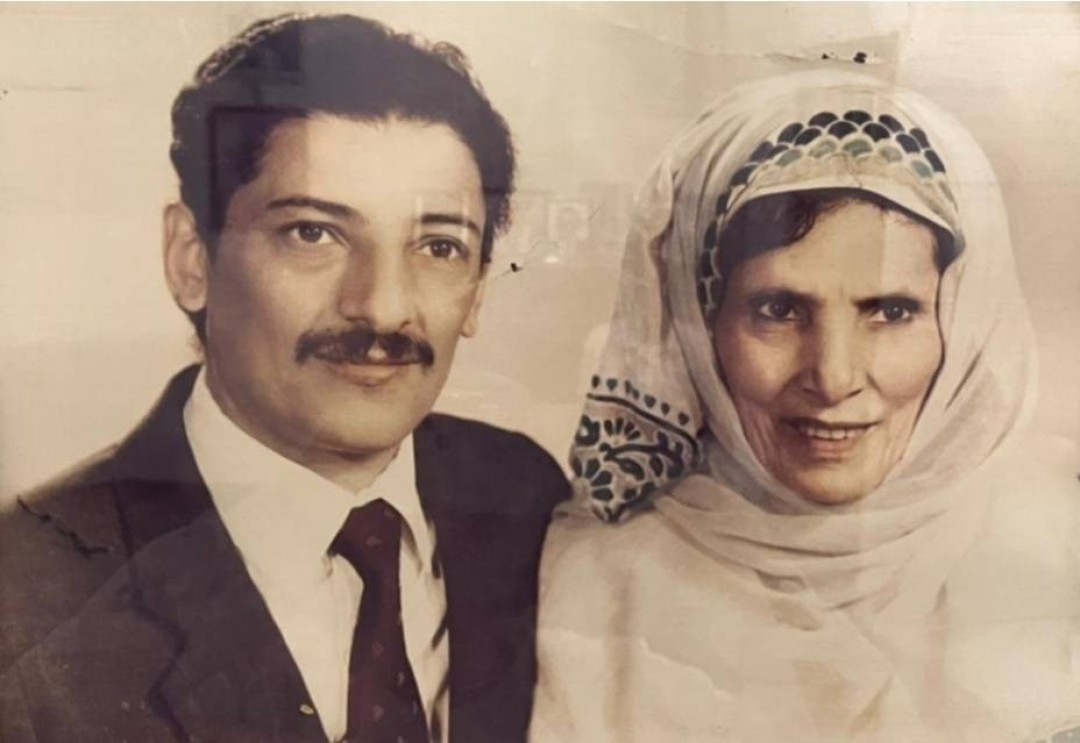 يحيى ابواصبع ووالدته معجبه البخيتي