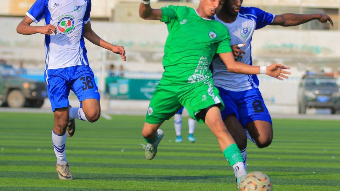 تصدر المكلا جدول الدوري بعد فوزه على شباب عبس