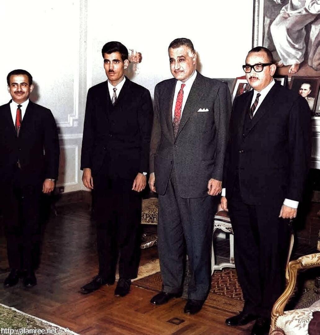 البيض  وجمال عبدالناصر
