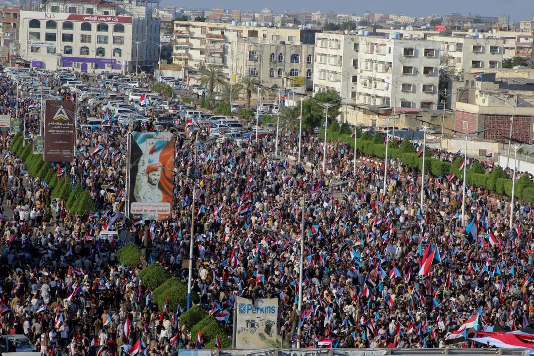 مظاهرات في عدن دعا لها المجلس الانتقالي ــ رويترز