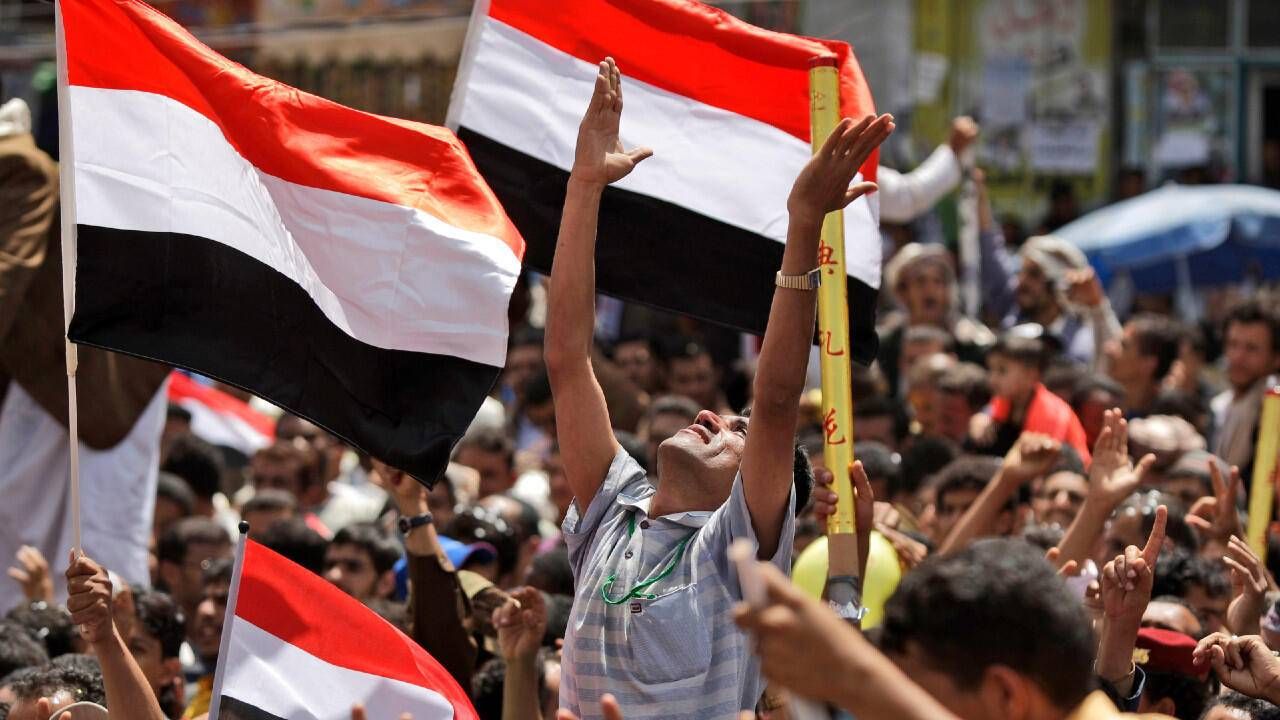 "اليمن بين فكي"