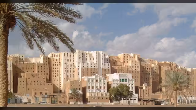 مدير هيئة المدن التاريخية بشبام لـ«النداء»: استمرار الحرب التهديد الأكبر لـ«مانهاتن الصحراء»